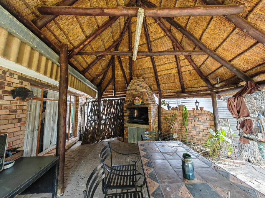 5 Bedroom Property for Sale in Pellissier Free State